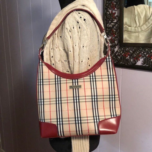 Burberry Handbags - 🔥SALE🔥 Authentic Burberry Shoulder Bag